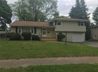 420 Miller Ln, Rochester, NY 14617
