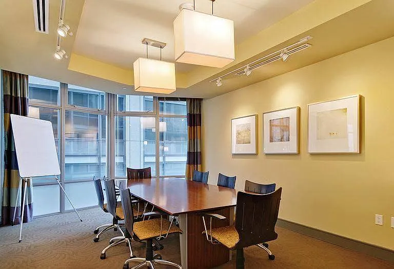 819 Virginia St #COSMOPOLITAN — Photo 22