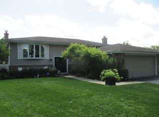 914 River Forest Ct, Bensenville, IL 60106