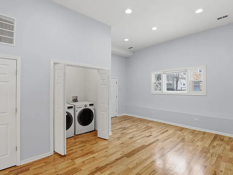 5256 S Carpenter St #1 — Photo 5