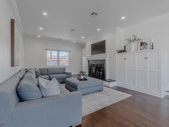 4th image of 18 Woodside Rd