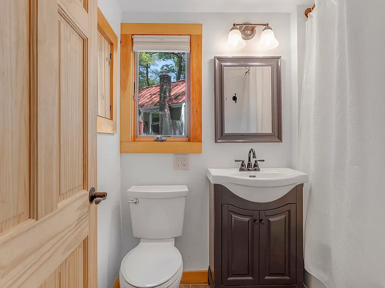 120 Anglers Rd — Photo 13