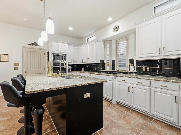 2948 Clearfork Trl — Photo 30
