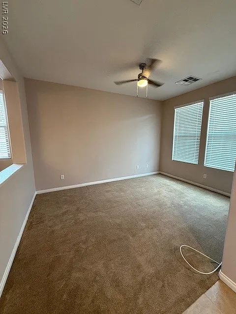 3 bed, 2.5 bath, 2304 sqft, $2,600 — Photo 3