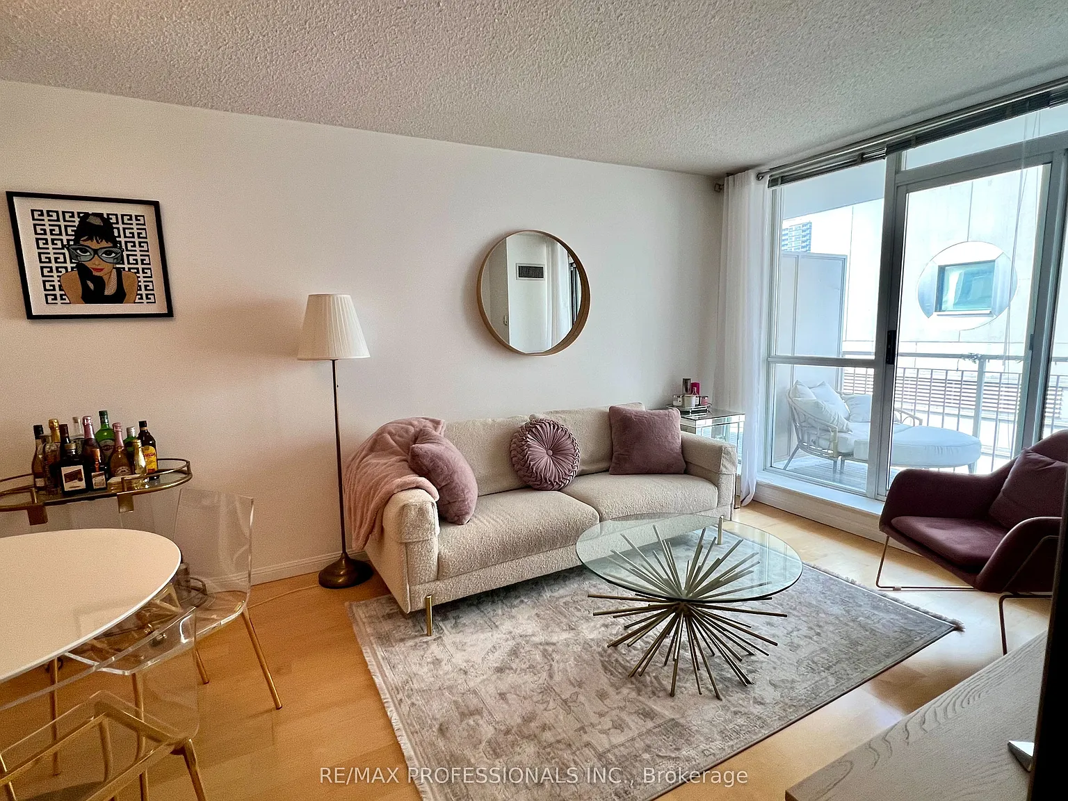 1 bed, $2,400 — Photo 3