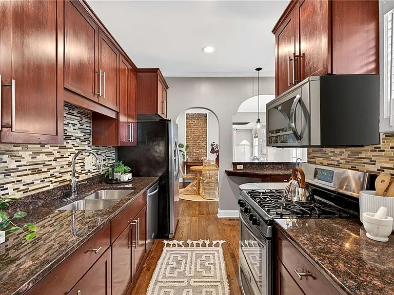 217 Westminster Dr NE — Photo 22
