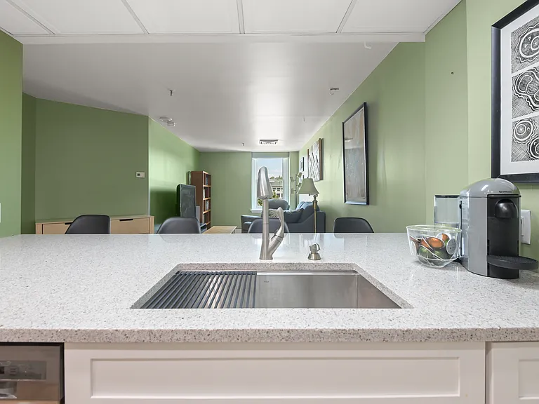 131 Main St #607 — Photo 3
