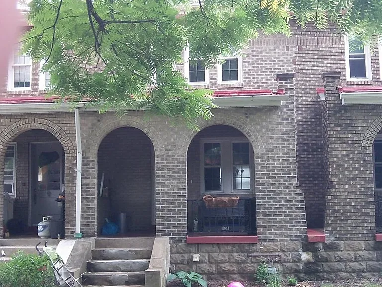 5552 Beacon St — Photo 1