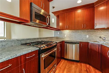 Sold by Avenue Sotheby's International Realty