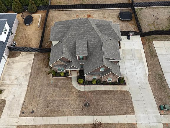 2nd image of 41 Green Creek Rd