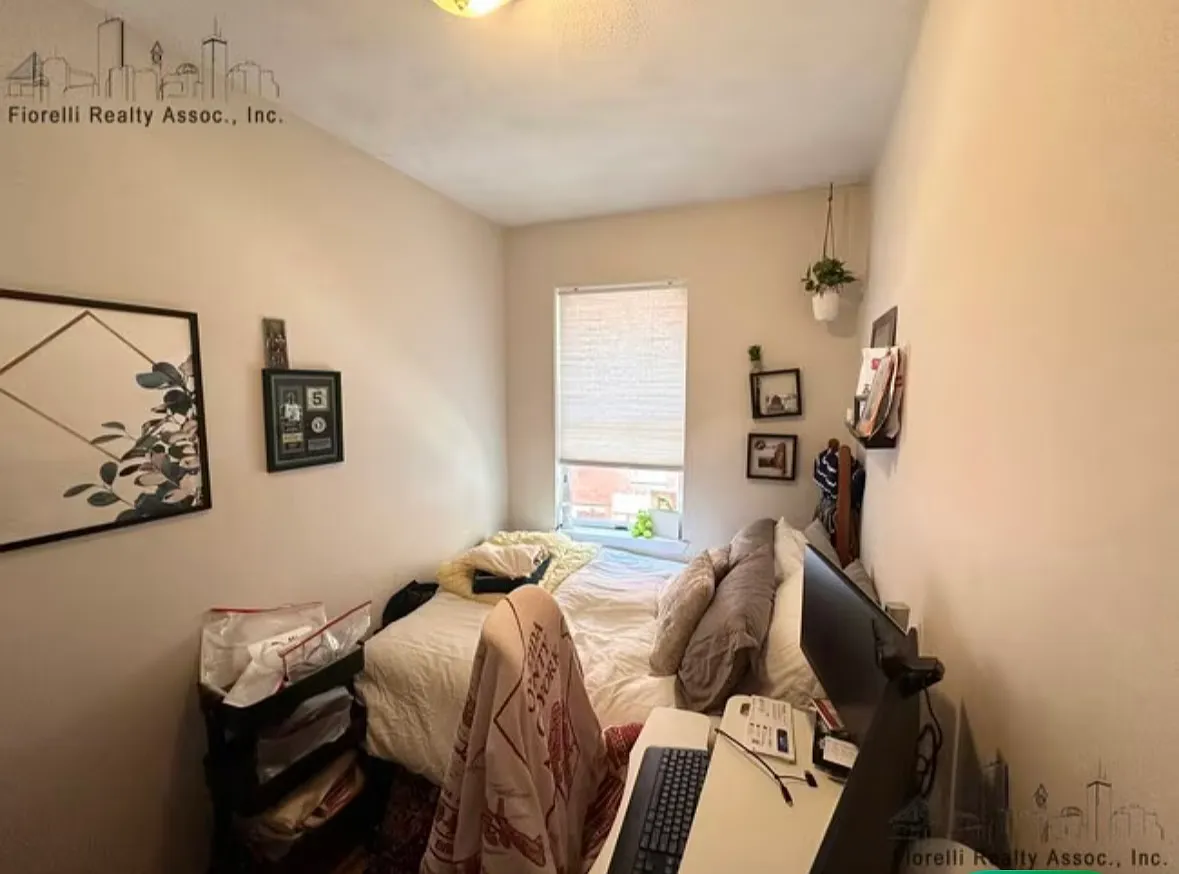 157 Salem St — Photo 2