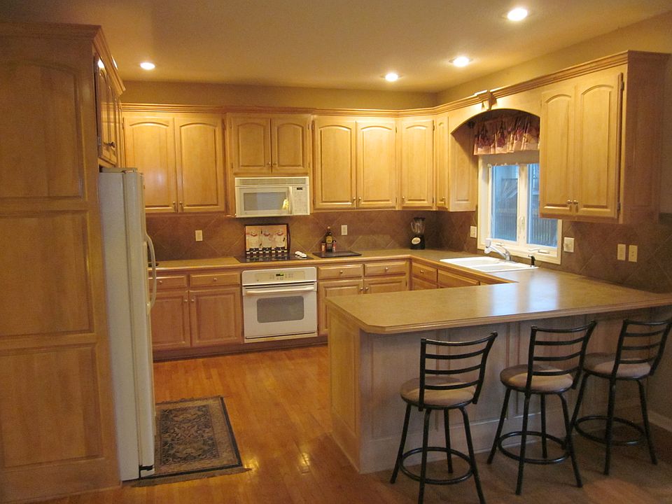 2nd image of 5716 NE Hidden Meadow Dr