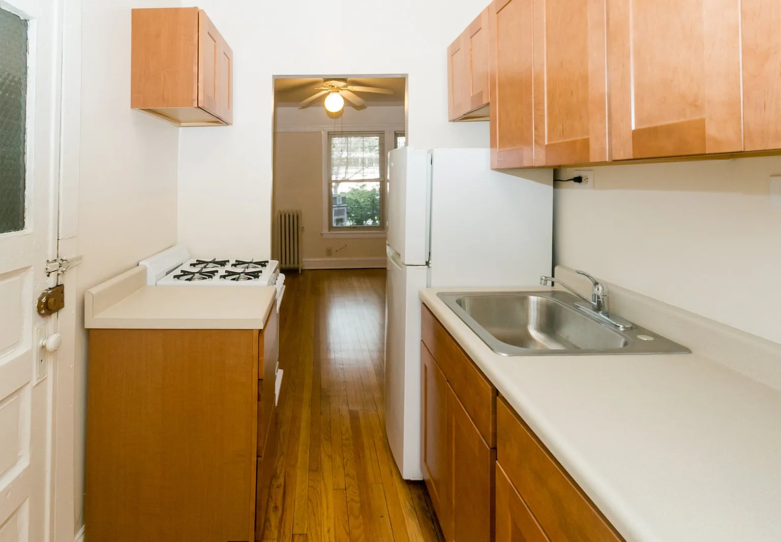 517-25 W. Brompton Ave. — Photo 3