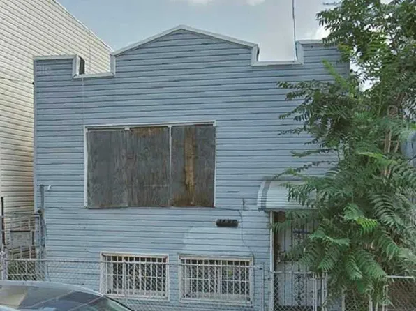 1445 29th Ave, Astoria, NY 11102