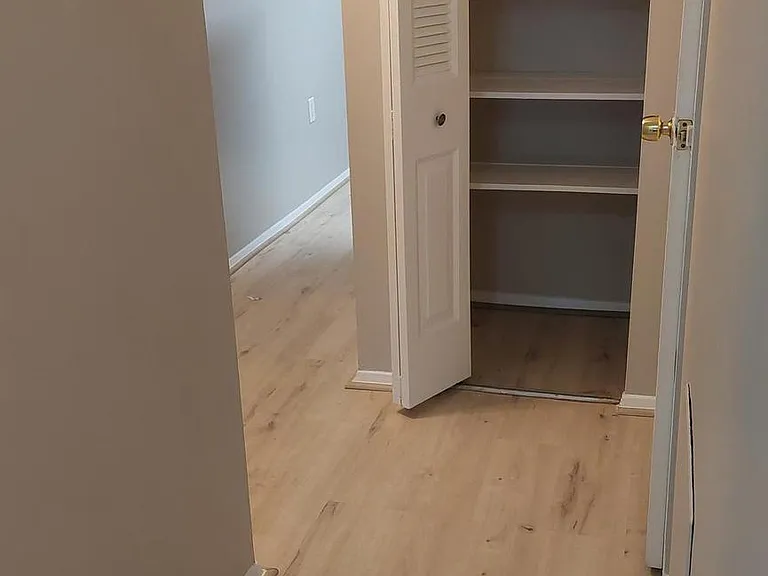 18622 Walkers Choice Rd #6 — Photo 17