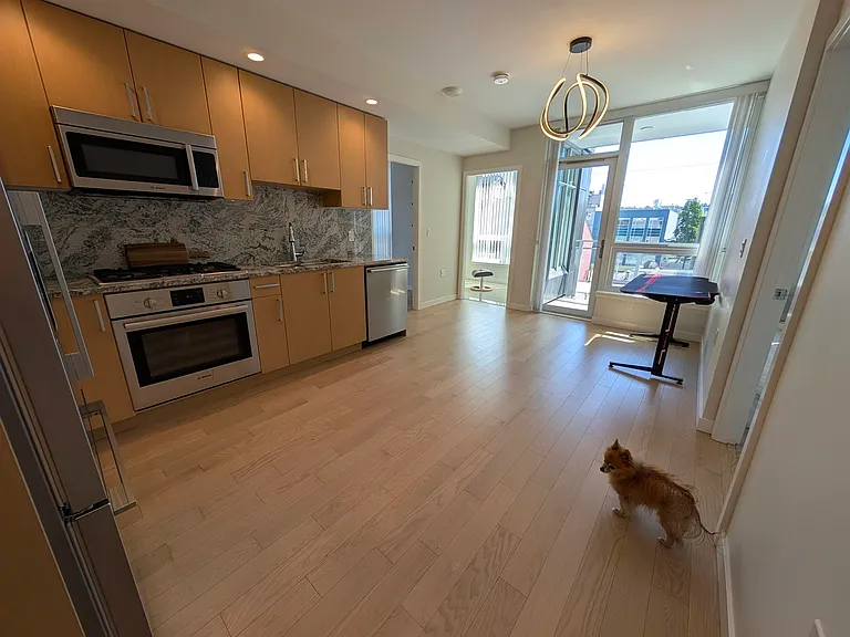 1708 Ontario St #4 — Photo 1