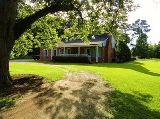 1088 Tom Charles Rd, Summerton, SC 29148