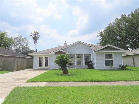 1st image of 30 Willard Pl