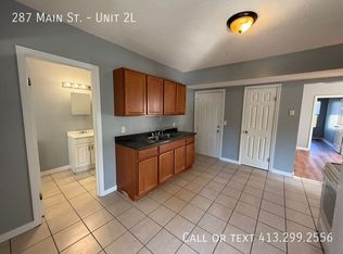 287 Main St APT 2L, Indian Orchard, MA 01151