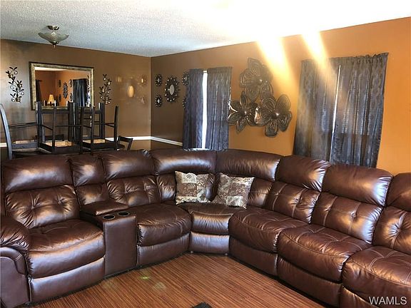 2nd image of 1540 33rd Ave