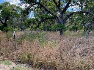 292 Raccoon Springs Rd, Seguin, TX 78155