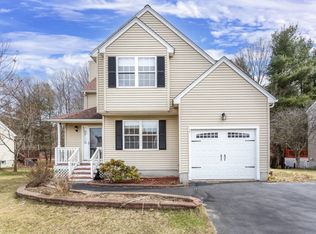 18 Palomino Dr, Franklin, MA 02038