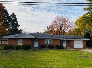 932 Pontius St NW, Hartville, OH 44632