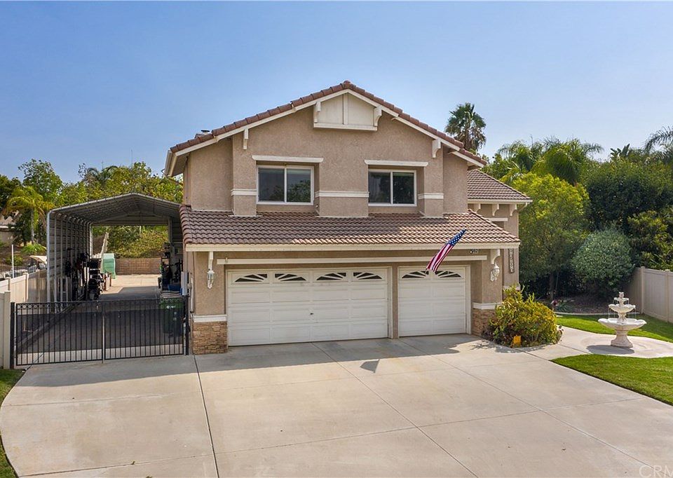 1st image of 982 Bouquet Cir
