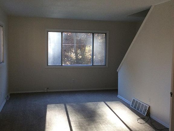 5th image of 1041 21st Ave