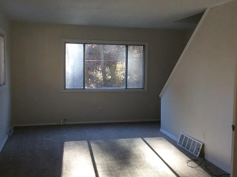 1041 21st Ave — Photo 5