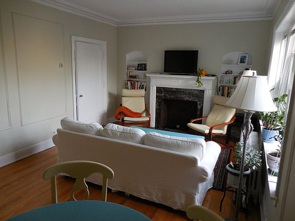 2nd image of 1418 W Berwyn Ave #1N