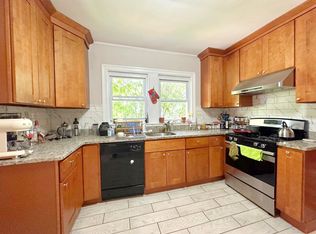 29 Hamlet St, Somerville, MA 02143