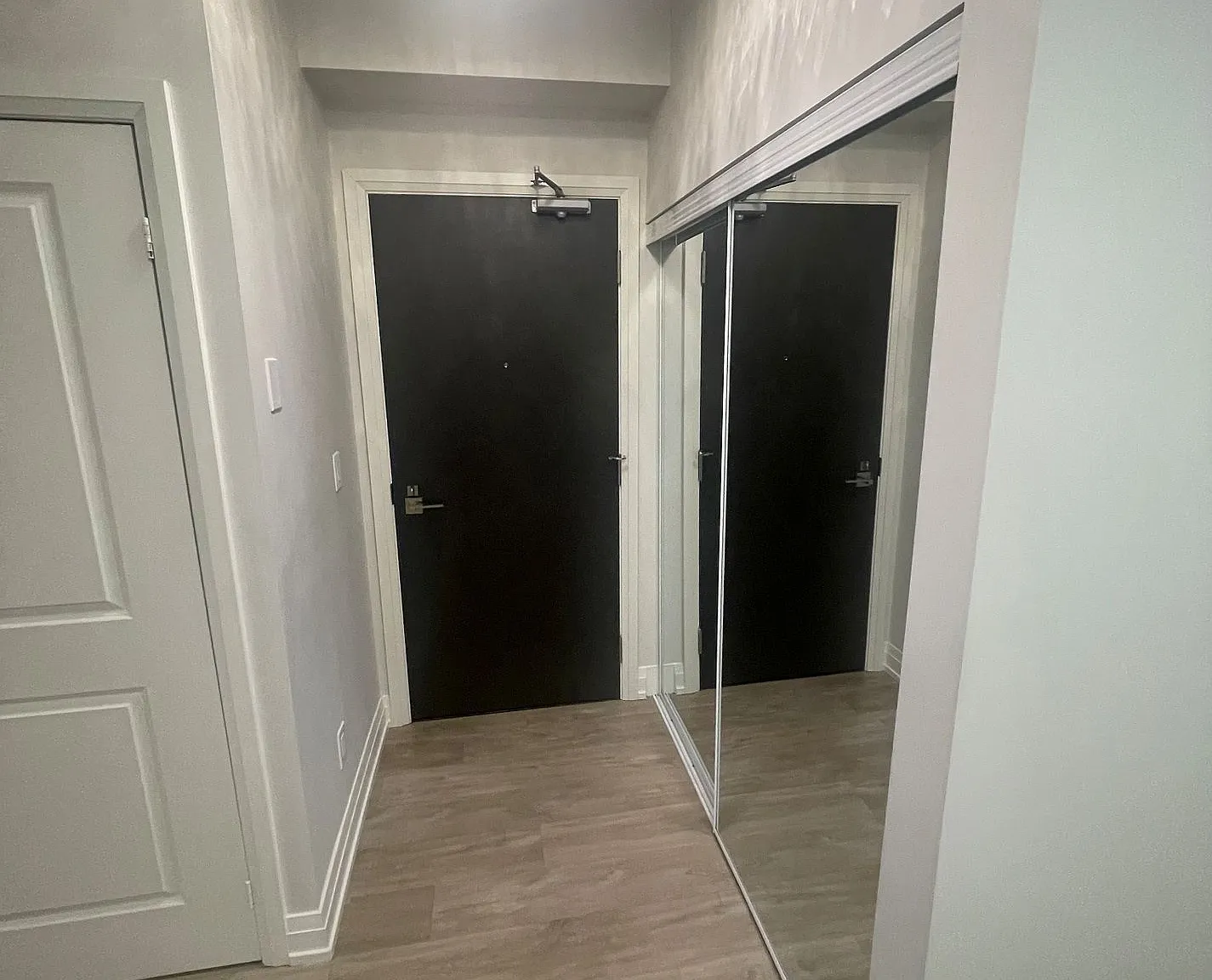 2 bed, $2,350 — Photo 4