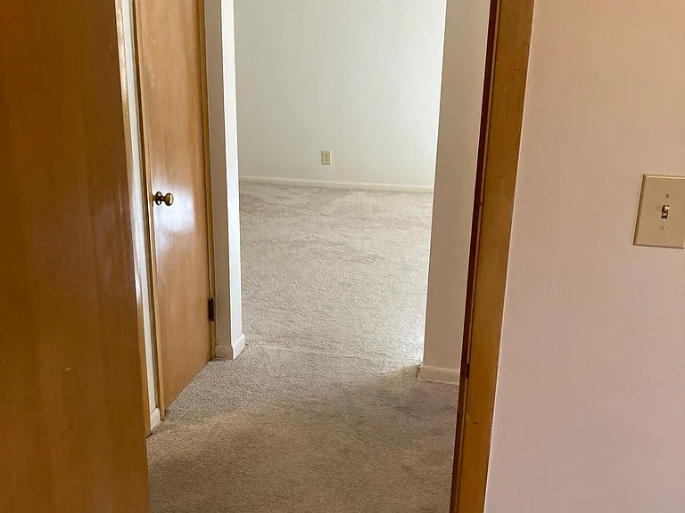 2095 Warrensville Center Rd #C1 — Photo 13