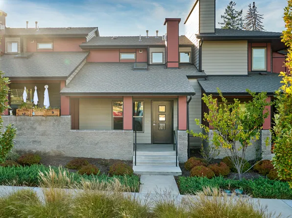 25 S Mountain Ave, Ashland, OR 97520