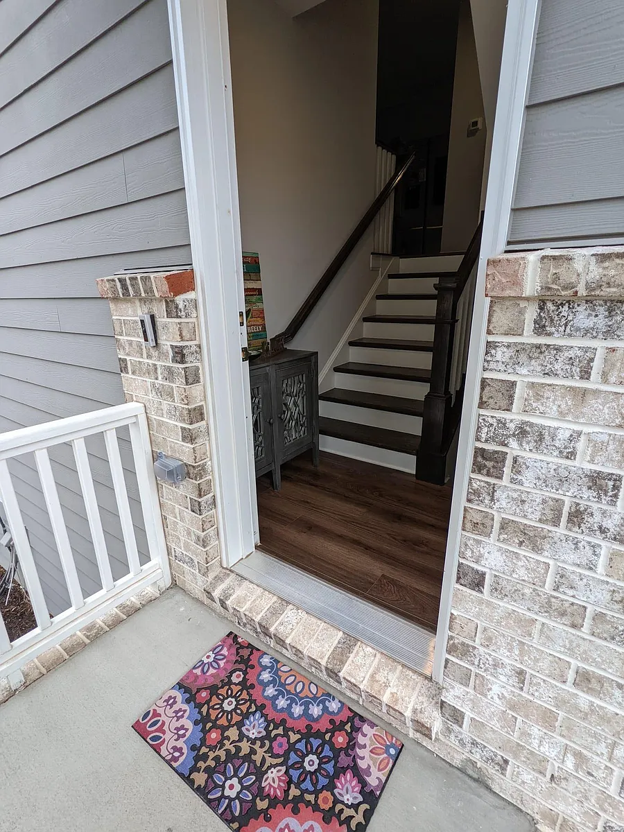 Building Photo - 400 Clementine Dr