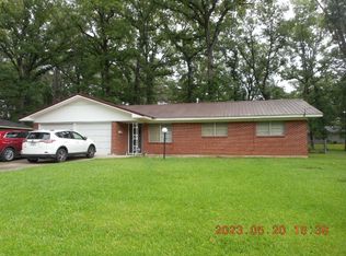 705 5th St NE, Springhill, LA 71075