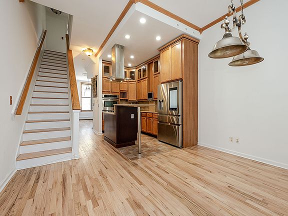 4th image of 130 W 132nd St APT 1