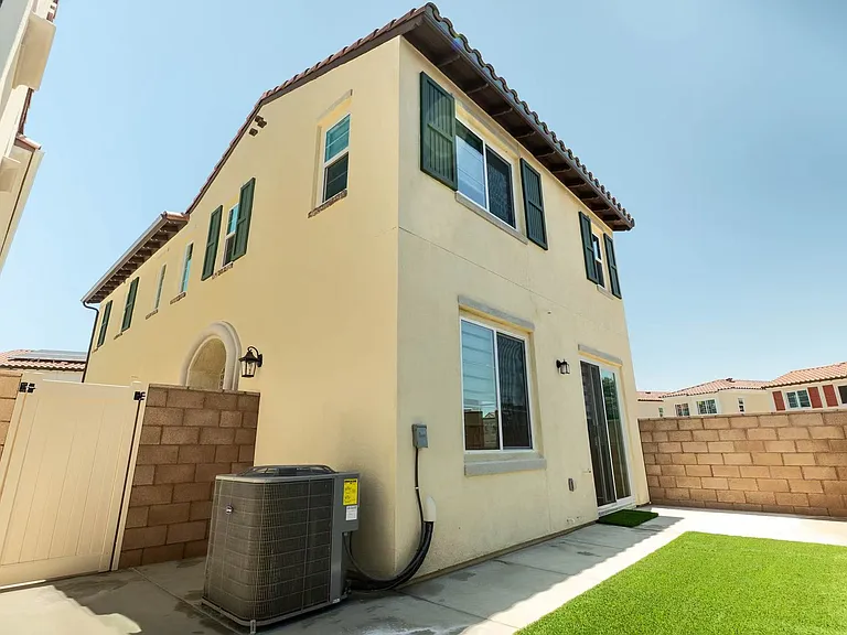 401 Verna St — Photo 17