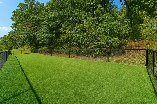 Live in Balance. Live at Stoneridge. Photo 1