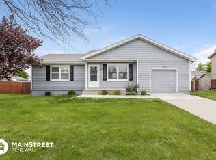 33145 W 87th Ter, De Soto, KS 66018