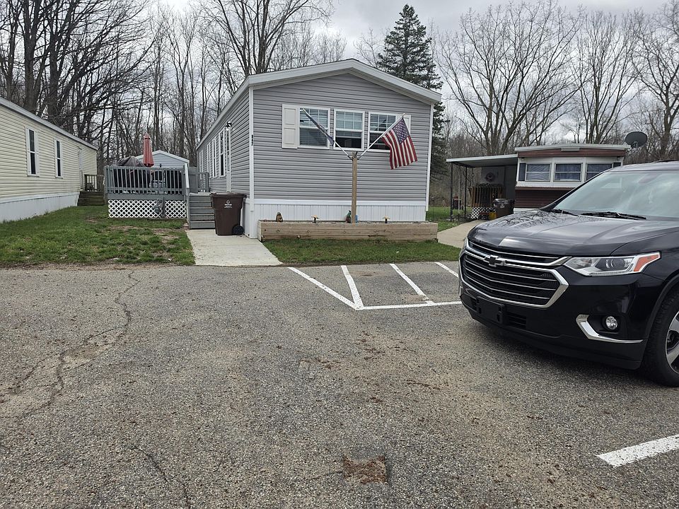 1st image of 847 Apple Tree Ct NW