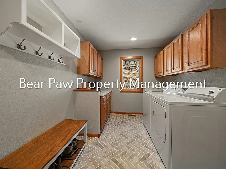24847 Richmond Hill Rd — Photo 21