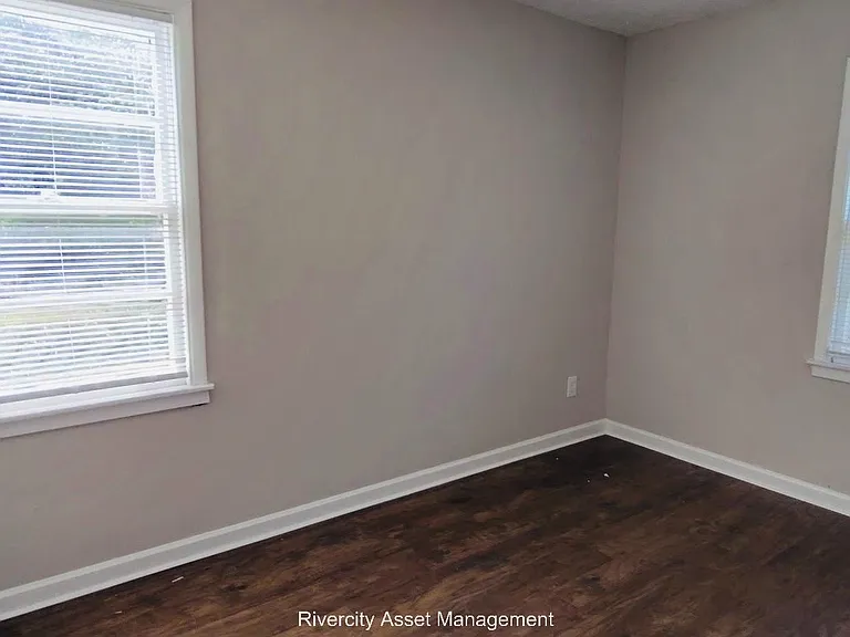 3152 Ford Rd — Photo 6