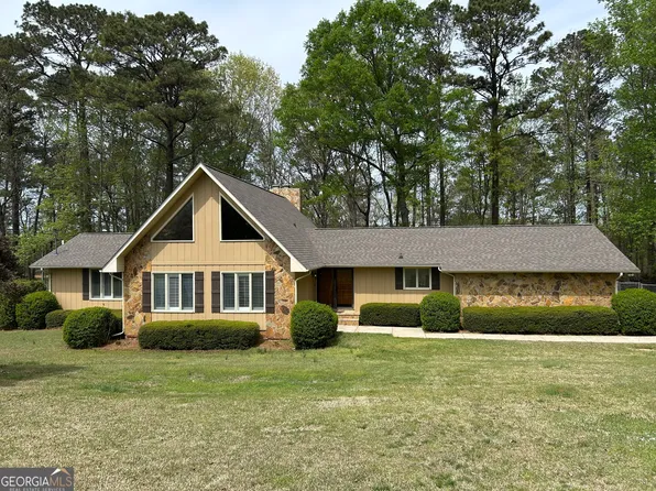 108 Thomas Dr, Lagrange, GA 30240