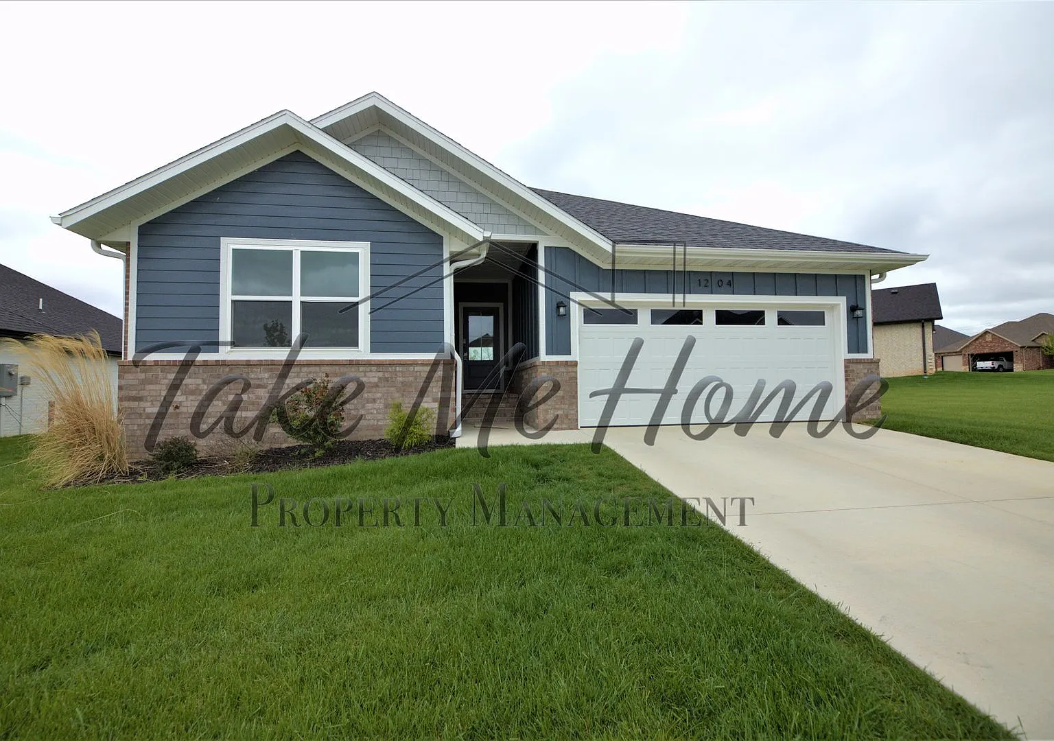 Gorgeous 3 bedroom in Nixa! — Photo 1