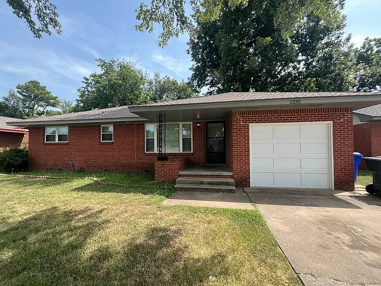 1332 W Boyd St — Photo 1