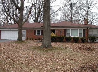 27 Narcissus Dr, Belleville, IL 62221