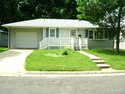 1103 S 11th St, Pekin, IL, 61554