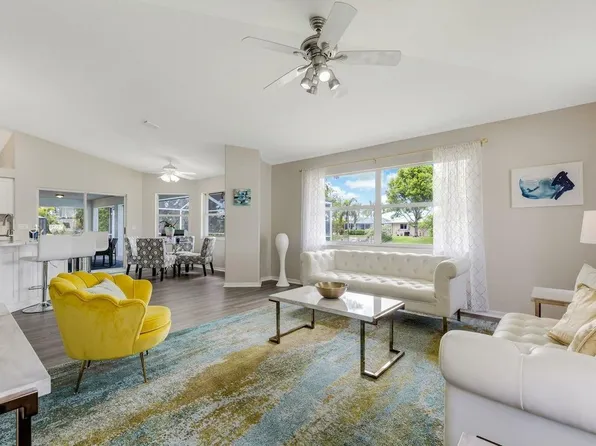 313 SE 23rd Ter, Cape Coral, FL 33990